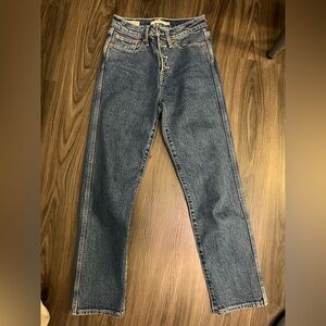 Levi’s wedgie straight button fly jeans 24